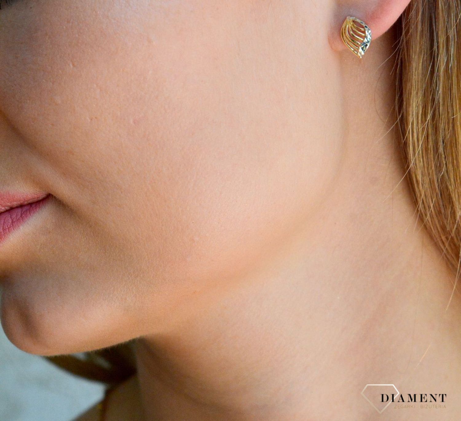 Złote kolczyki damskie 375 klasyczne wkrętki KL 3375A 375.jpg